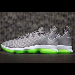 Nike LeBron Low 14 size 10